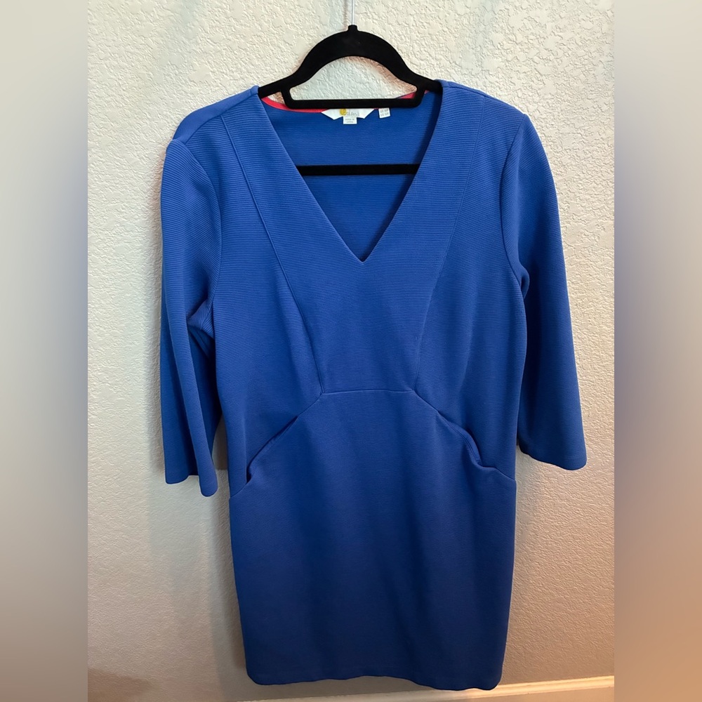 Boden
12 US Regular
Bronte Ottoman Blue V-Neck Dress
3/4-sleeve w/pockets